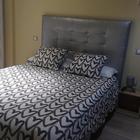 Apartamento Vida Аренас де Сан Педро Екстериор снимка
