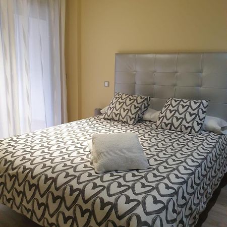 Apartamento Vida Аренас де Сан Педро Екстериор снимка