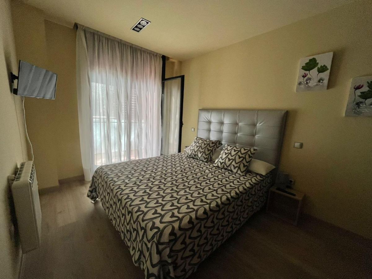 Apartamento Vida Аренас де Сан Педро Екстериор снимка