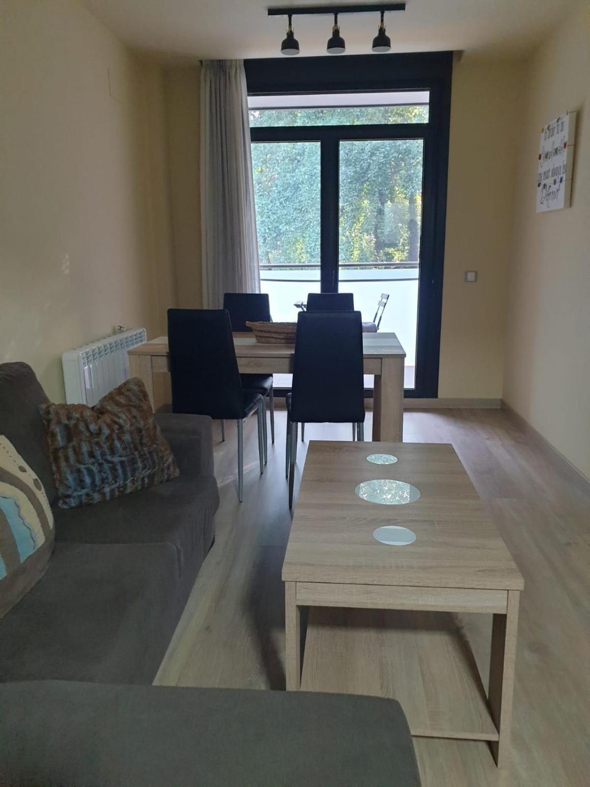 Apartamento Vida Аренас де Сан Педро Екстериор снимка